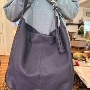 COACH AVERY PEBBLED LEATHER HOBO F23309 EUC